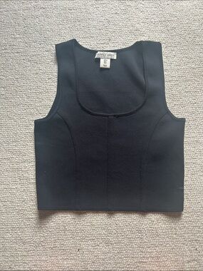 Black Sculpting Crop Tank